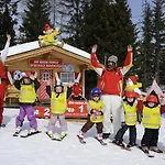In Near Lifts * Mayrhofen