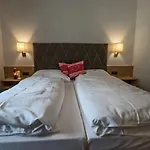 Apartment In Near Lifts