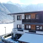 In Near Lifts Mayrhofen