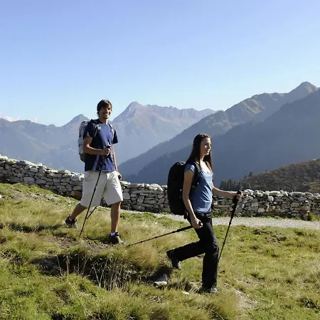 Apartman In Near Lifts *