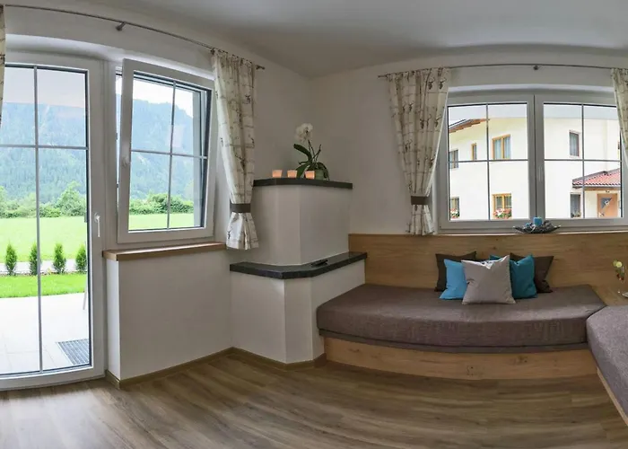 In Near Lifts מאיירהופן