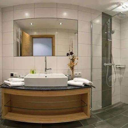 Flat Near The Area In Apartman